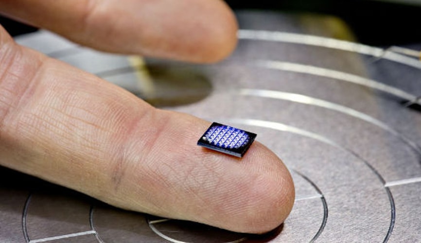 کوچک ترین کامپیوتر دنیا در دست محققان IBM